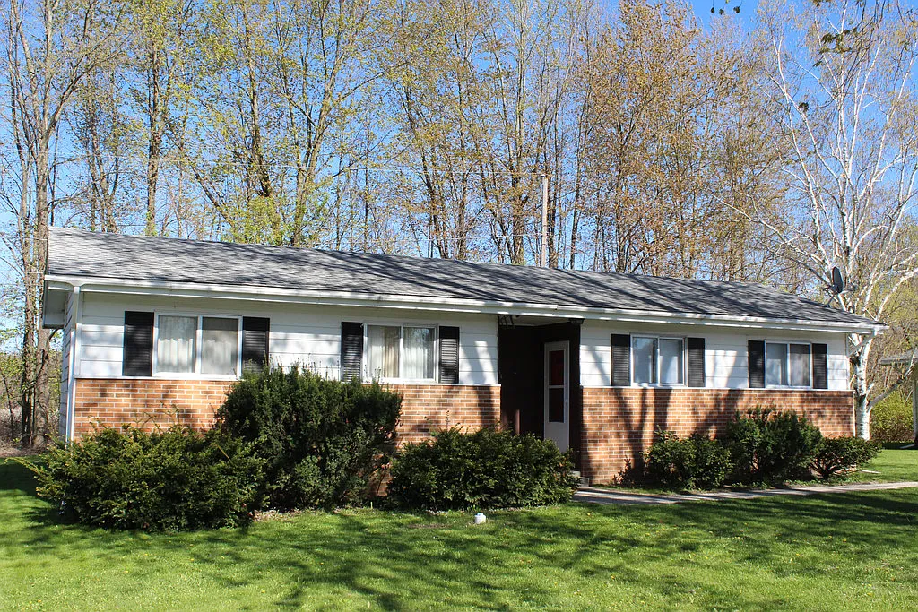 701 Jane St photo 1