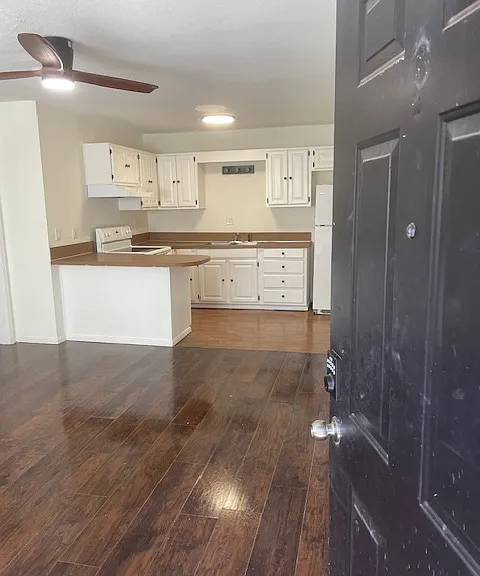 501 E Allen Rd — Photo 5
