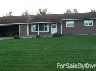 E9373 Silver Creek Rd, Bear Creek, WI 54922