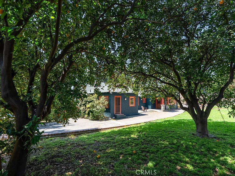 89 E Alegria Ave — Photo 24