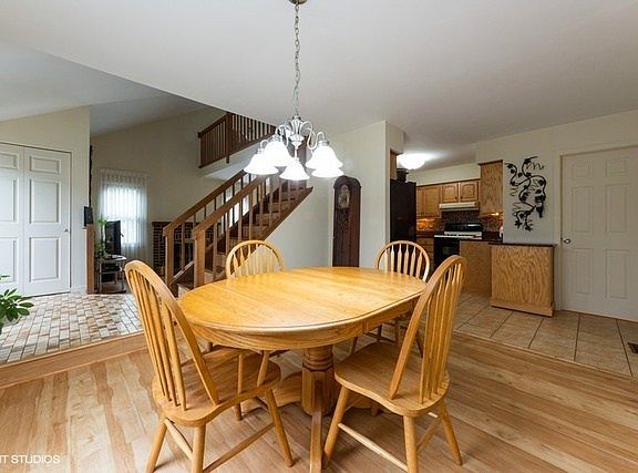 4th image of 57 S Stonington Dr