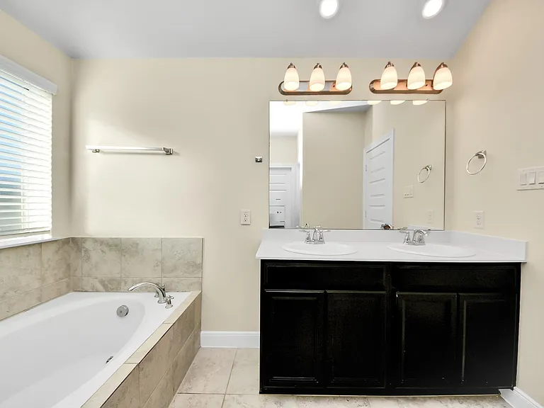 24654 Greenwood Bay Dr — Photo 30