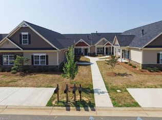 214 Hawks Nest Cir, Clemmons, NC 27012