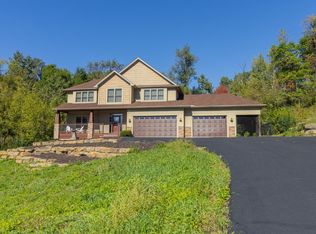 908 87th Ave, Hudson, WI 54016