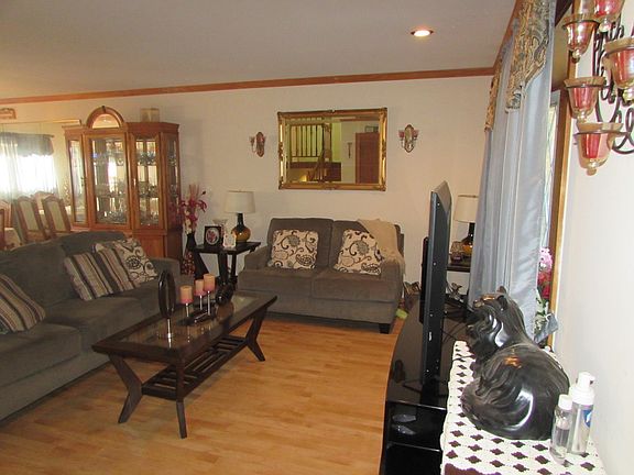 3rd image of 1809 Hovland Ct
