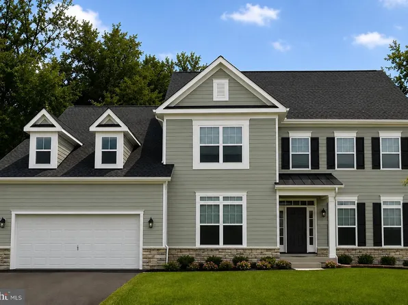 15718 Henrietta Dr, Accokeek, MD 20607