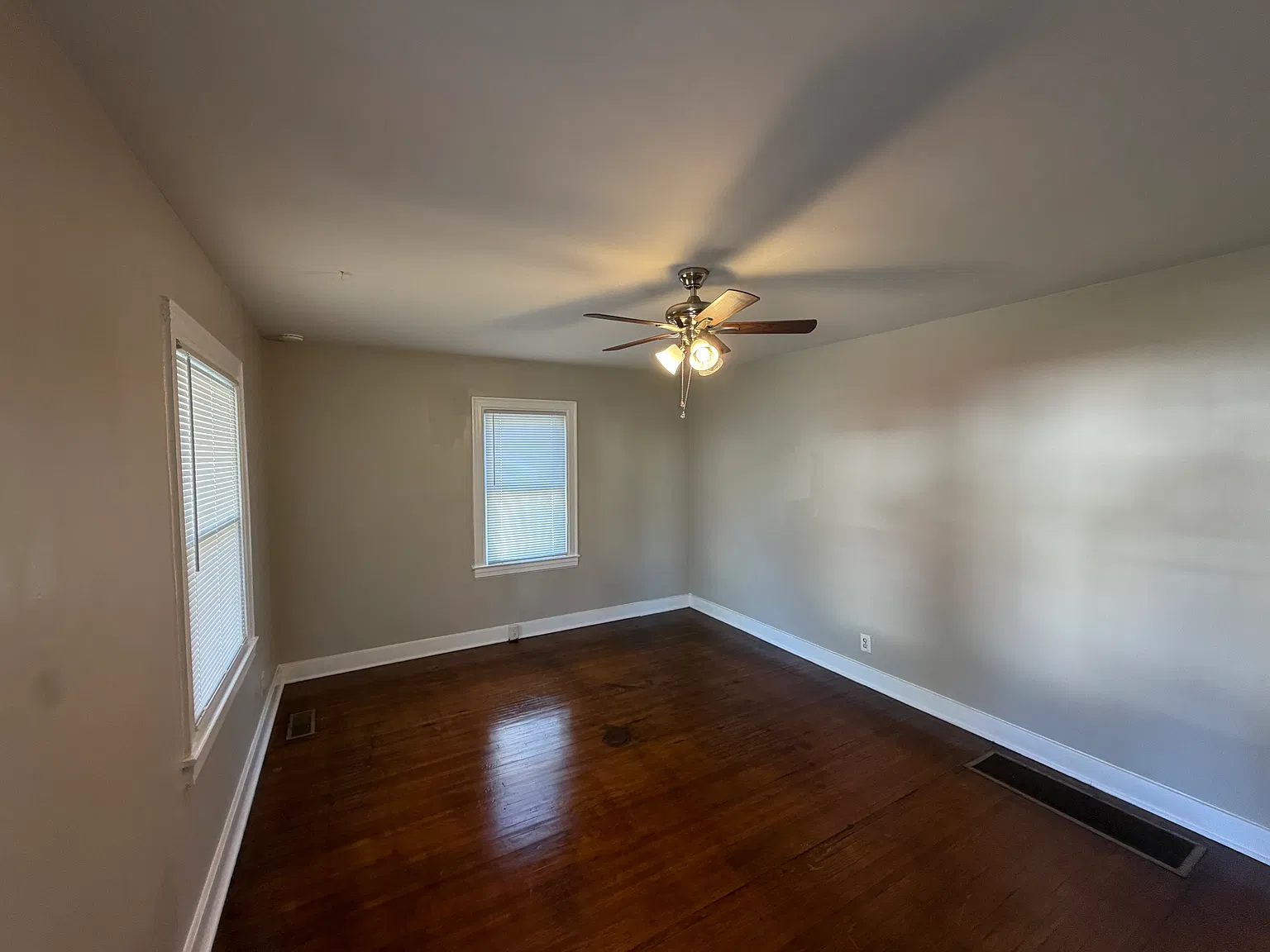 2 bed, 720 sqft, $1,400 — Photo 4