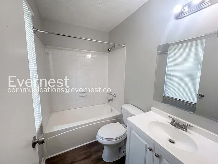 5611 La Fleur Trl — Photo 10