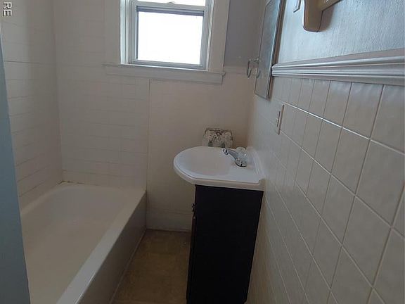 5th image of 1535 W Canfield St #4