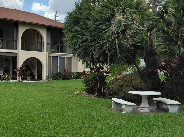 5991 Whispering Pine Way APT C-2, Greenacres, FL 33463