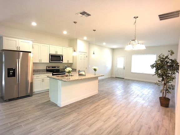 4th image of 417 Jay Ct