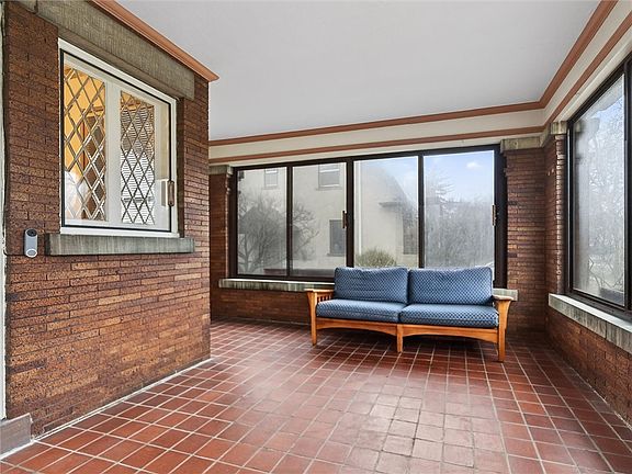 3rd image of 399 Westminster Rd