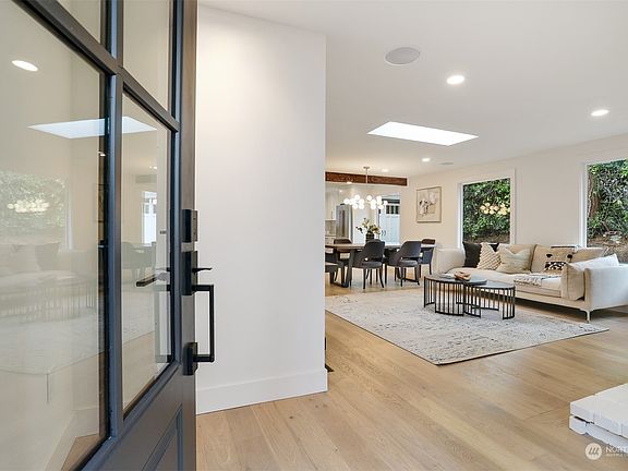 4th image of 11035 17th Avenue NE