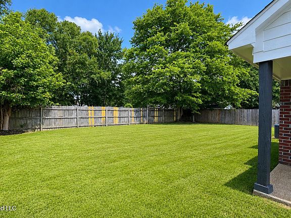 3rd image of 5635 Kentwood Dr