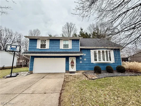 1879 Hibbard Dr, Stow, OH 44224