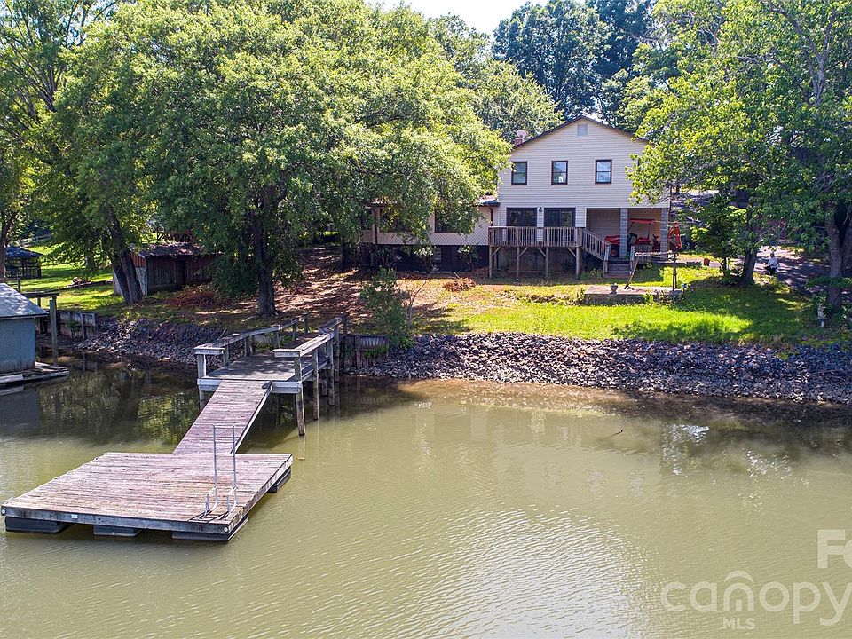 1st image of 15722 Rhinehill Rd