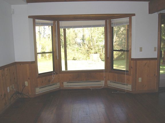4th image of 1815 NE Draham St