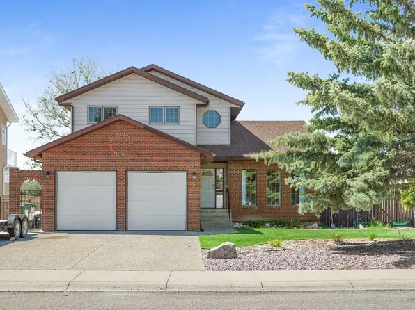 126 E Fairway Dr, Coaldale, AB T1M 1H1