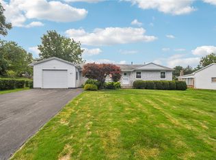 83 Dohrcrest Dr, Rochester, NY 14612