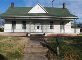 309 S Breckinridge St, Hardinsburg, KY 40143