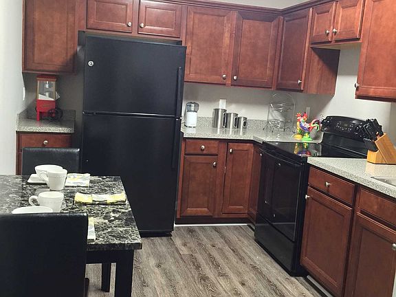 3rd image of 833 Valley College Dr Ste 12