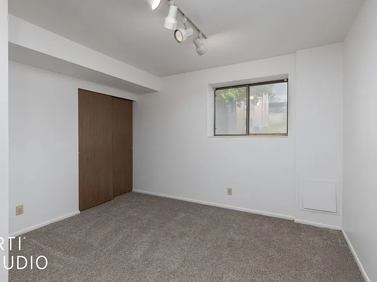 1771 E 5650 S — Photo 15