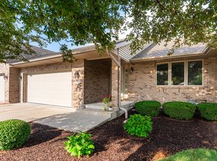 562 Katherine Cir, Dekalb, IL 60115