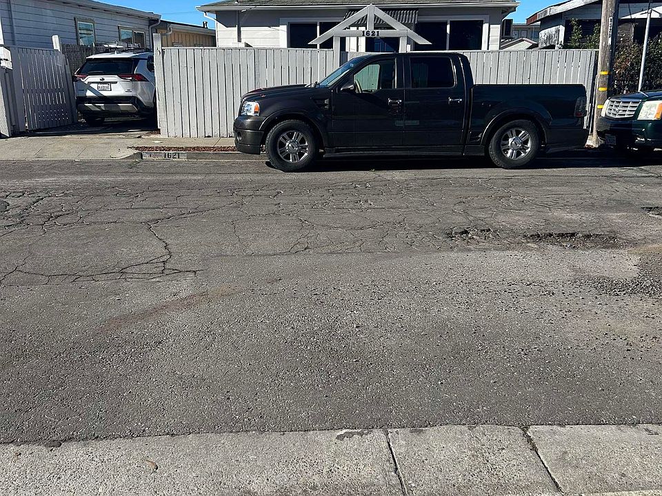 1st image of 1621 26th St
