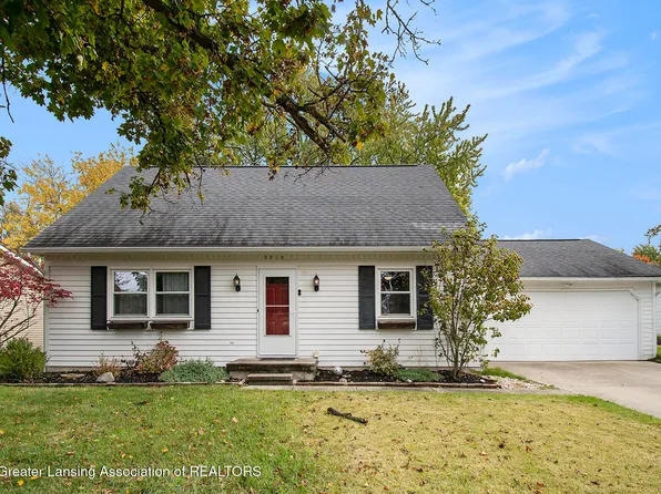 2212 Holiday Ln, Lansing, MI 48917