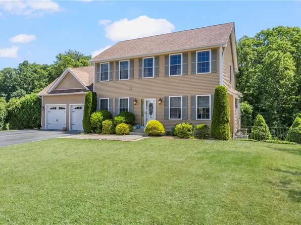 78 Ginger Trl, Coventry, RI 02816