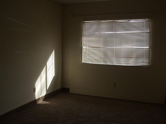 3rd image of 10405 McCormick Ln