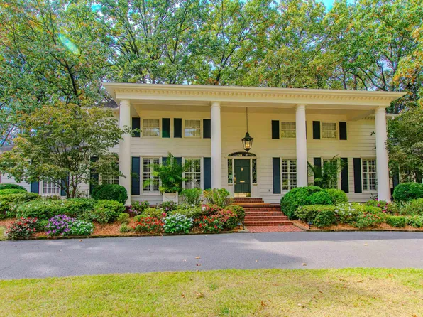 467 Valley Club Cir, Little Rock, AR 72212