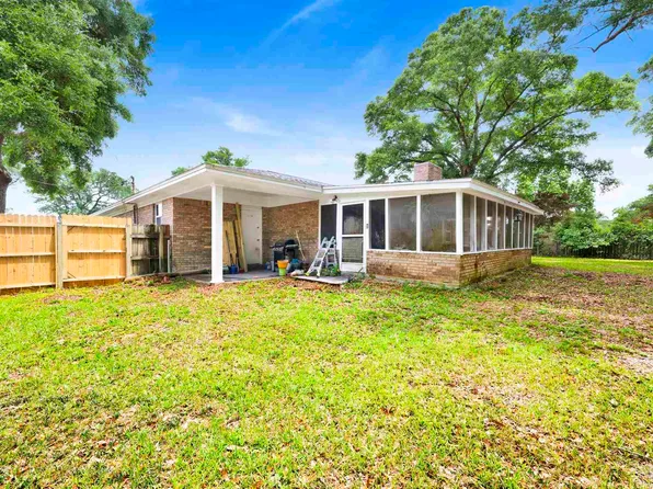6548 Colonade Cir, Pensacola, FL 32506