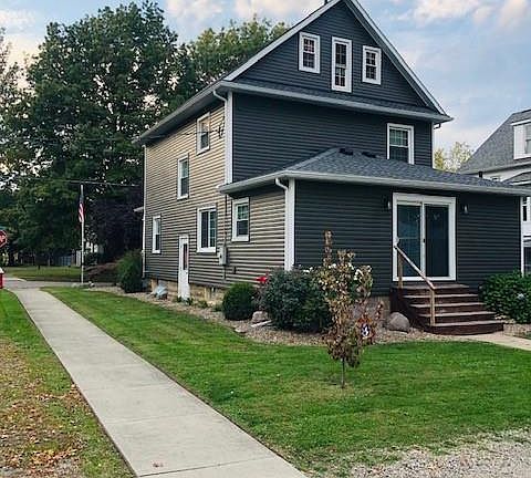 4th image of 744 S Vine St