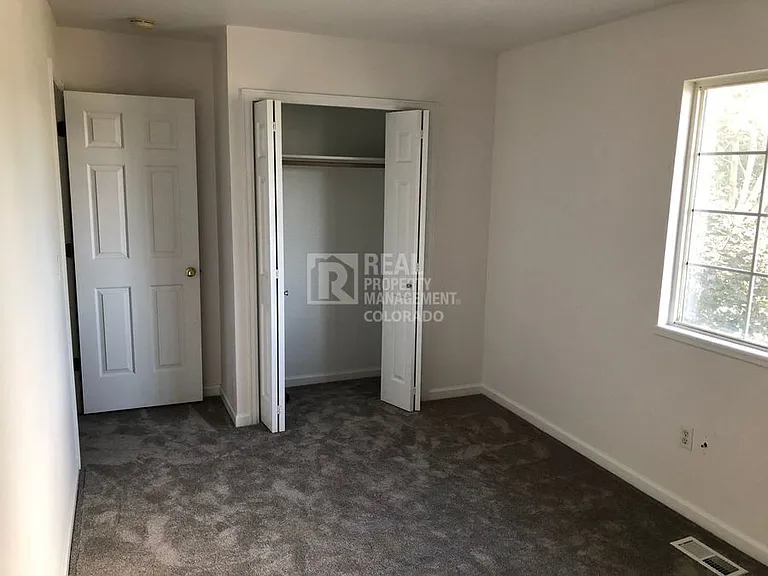 1014 Artemis Cir — Photo 12