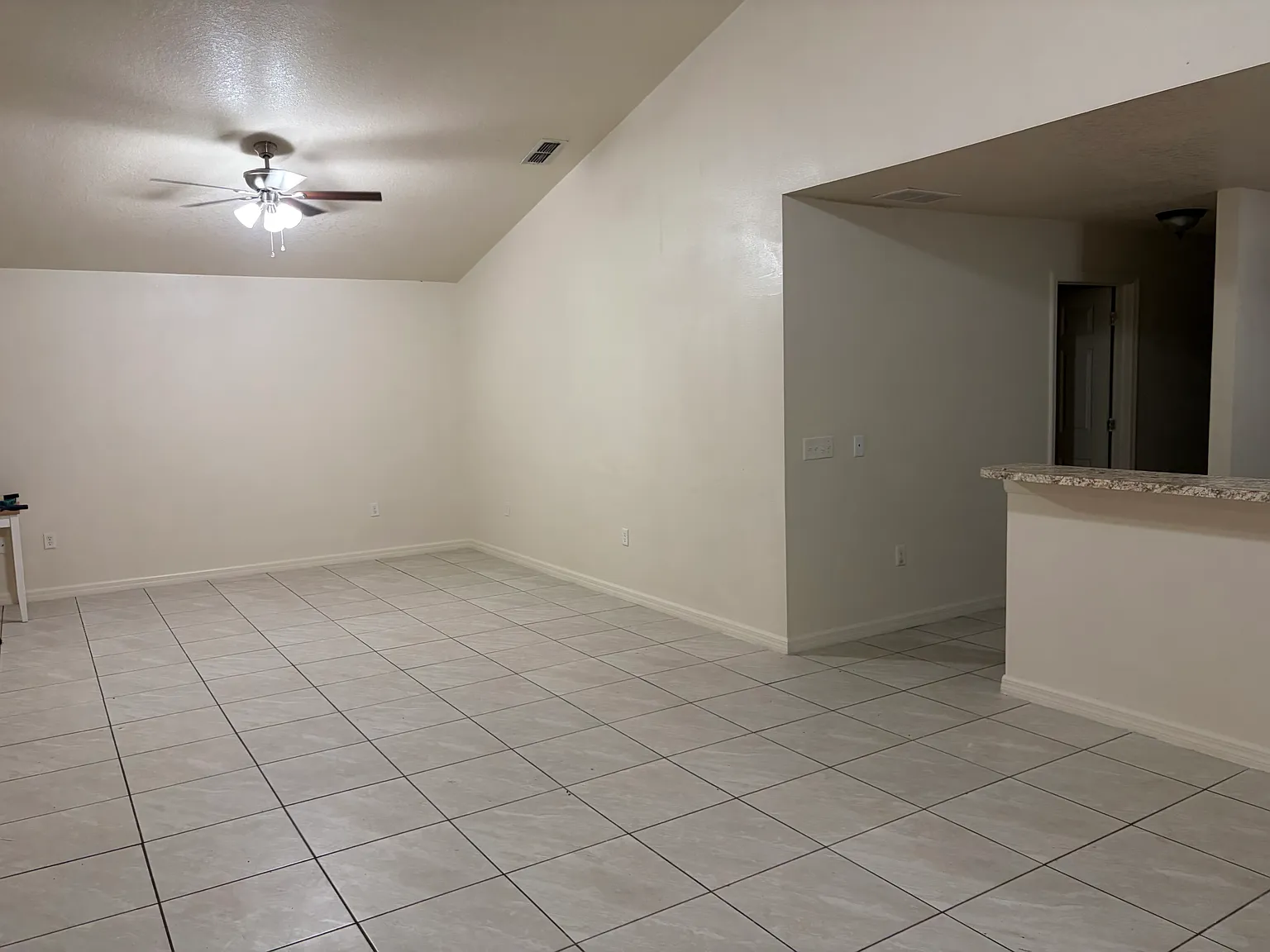 4 bed, $2,200 — Photo 3