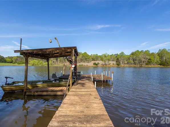 261 Groves Pkwy, Rutherfordton, NC 28167