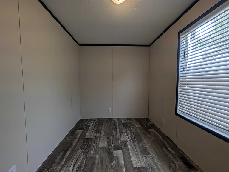 38000 Le Chateau Blvd #658 — Photo 11