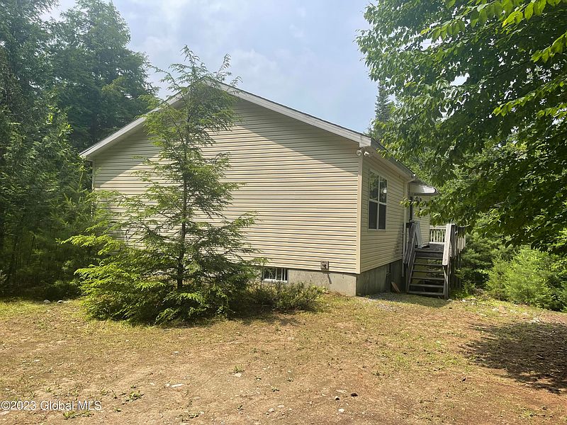 4th image of 97 Jones Road
