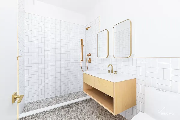 Rented by The Agency | media 25