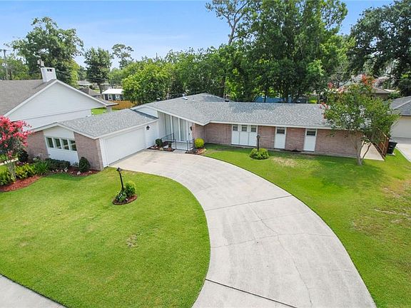 3rd image of 145 Imperial Woods Dr