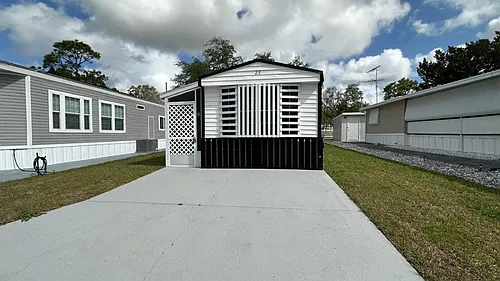23 Fairview Dr N Photo 1