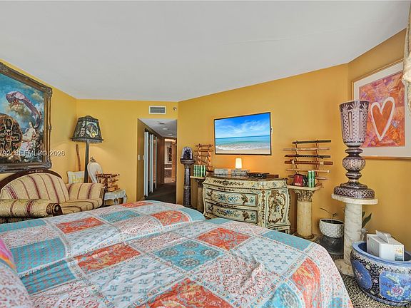 5th image of 16485 Collins Ave APT 832