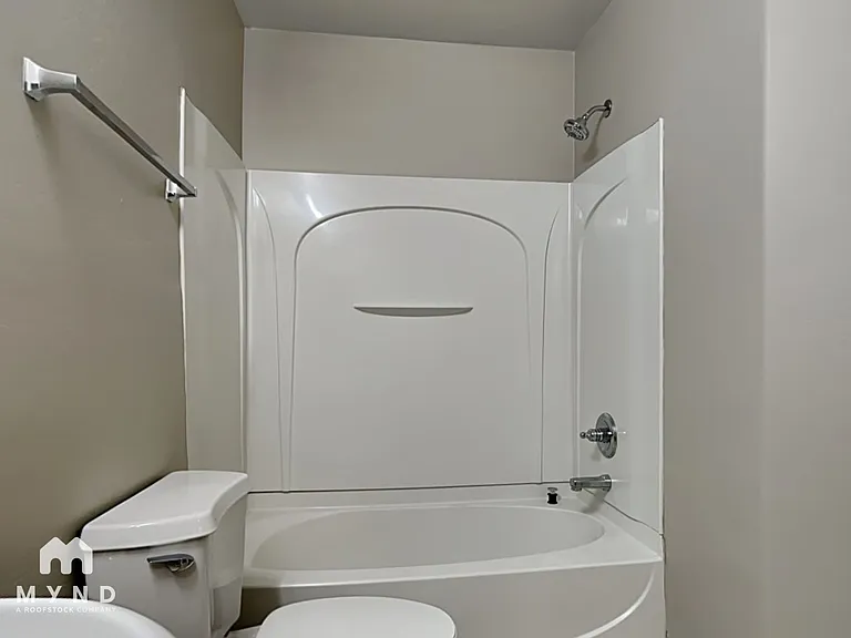 5733 S 21st Pl — Photo 16