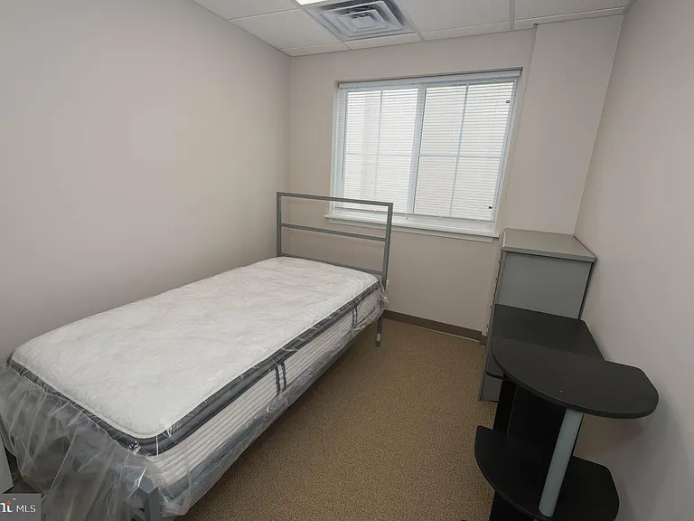 123 Bateman St #2-214B — Photo 43