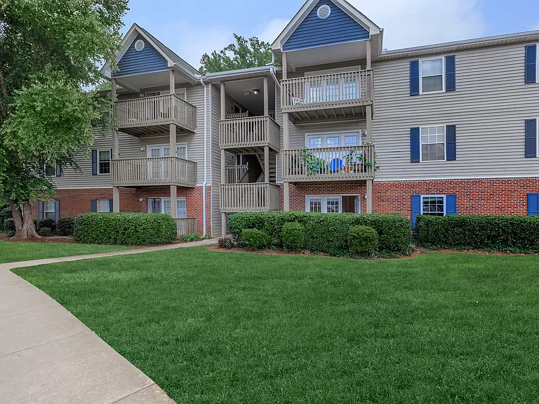 Lush Landscaping - Ashley Oaks Apartments Exterior