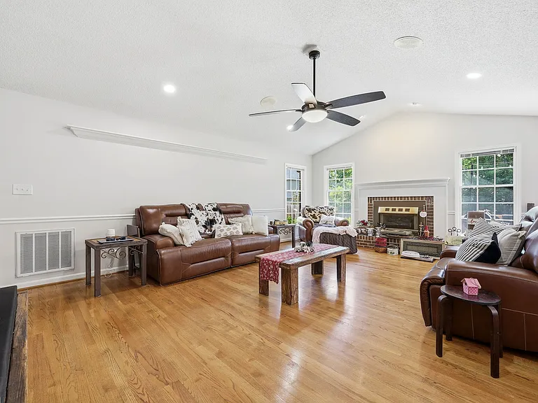 195 Longleaf Rd — Photo 19