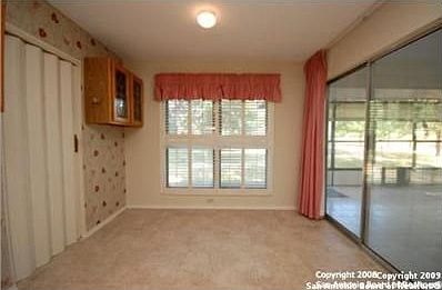 4th image of 4013 Oak Ct