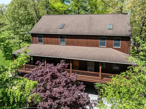 25 Chestnut Rd, Bradfordwoods, PA 15015