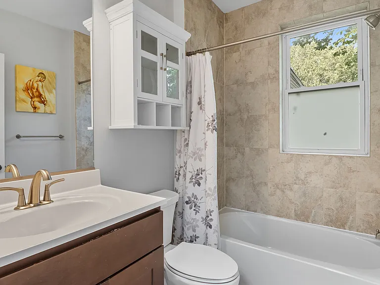 1654 Gales St NE — Photo 18